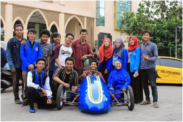 MOBIL LISTRIK UNIVERSITAS ISLAM INDONESIA (UII) YOGYAKARTA TAMPIL LAGI DI IIMS 2016