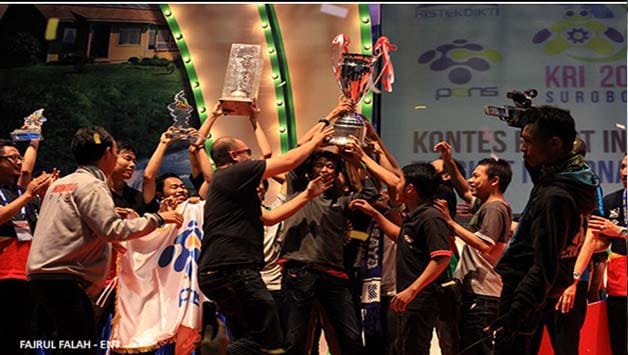 Politeknik Elektronika Negeri Surabaya (PENS) Juara Umum KRI 2016 Tingkat Nasional