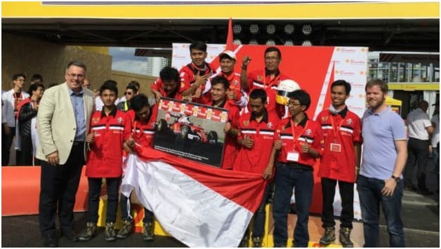 Universitas Pendidikan Indonesia (UPI) Bandung Juara Shell-Eco Marathon Drivers World Championship 2016 di London Inggris